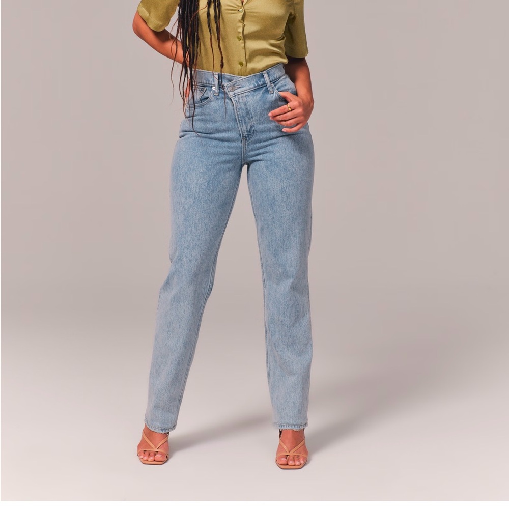 Classic 90s Straight Jeans